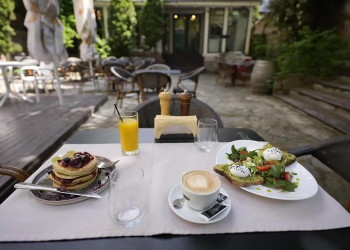 Barrique 22 - Breakfast At Restaurant & Minibar - Old Town